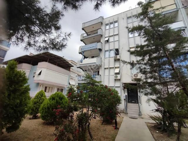 Sağlık Mahallesi'nde Köşe Ferah Jeotermalli Satılık 3+1 Daire