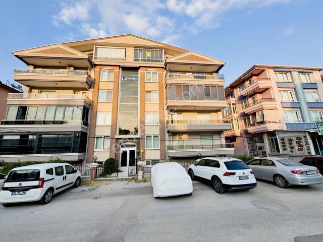 Sağlam Emlaktan Fatihte Kiralık Lüks 5+1dubleks Daire