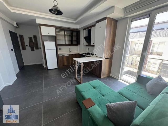 Sağlam Emlaktan Hastane Arkasında Kiralık 1+1daire