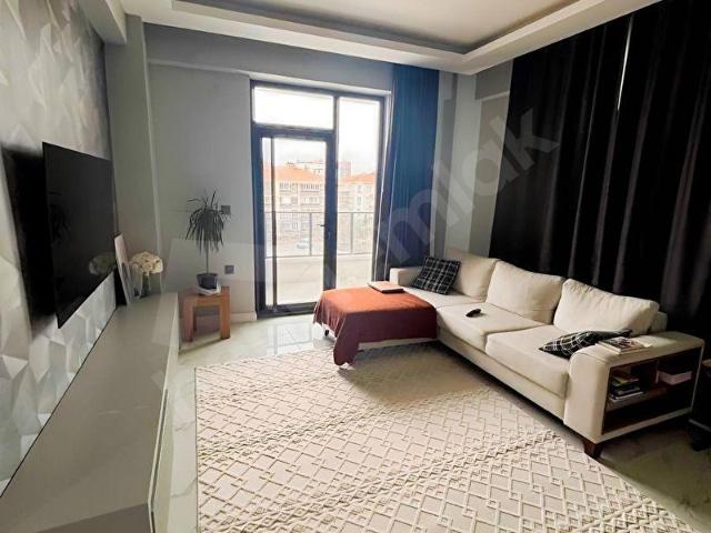 SAĞLAM EMLAKTAN SELÇUKLU HASTANE ARKASI EŞYALI LÜKS DAİRE