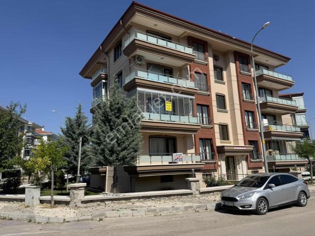 Sağlam Emlaktan Selçukluda Satılık 3+1 Afjetli Daire