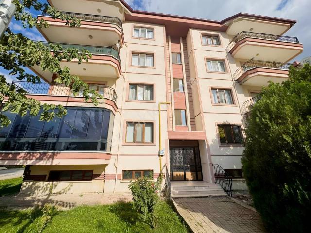 Sağlam Emlaktan Uydukent Selçukluda Satılık Afjetli 3+1daire