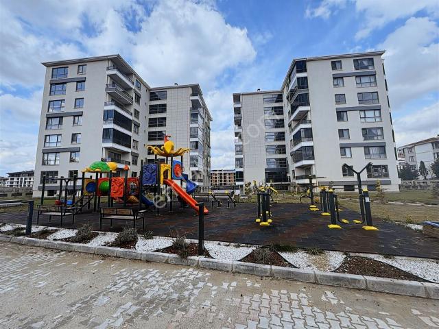 Sağlam Emlaktan Uydukent Selçukluda Satılık Lüks 4+1daire