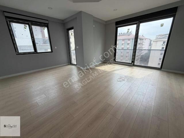 Sağlam'dan Bağdat Cad Yürüme Mesafesi 135 M2 Geniş Satılık Daire