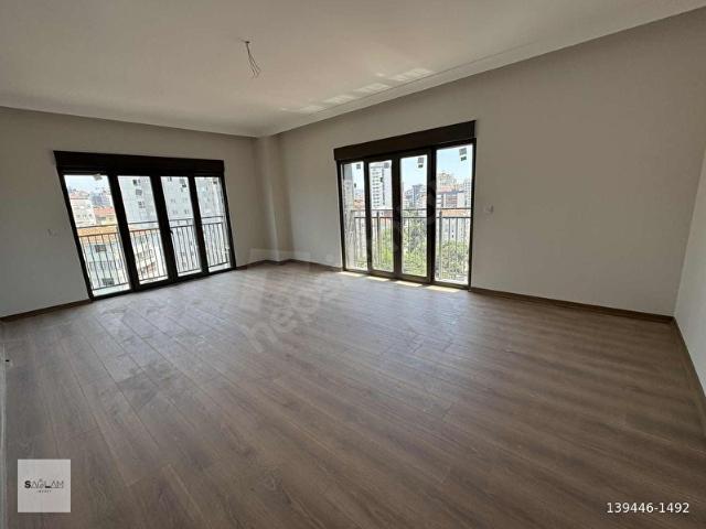 SAĞLAM'DAN ERENKÖY'DE CADDEYE VE MARMARAYA YAKIN GENİŞ 3+1 DAİRE
