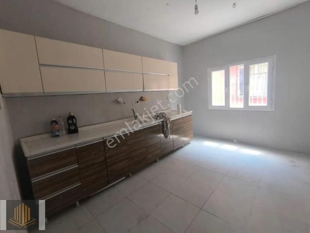 Sağlam'dan Eski Havalimanı Karşısı 3+1 2.katta Kiralık Daire
