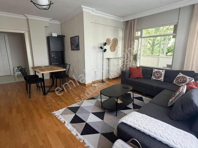 Sağlam'dan Feneryolunda 3 Balkonlu Önü Açık Ferah Kiralık Daire