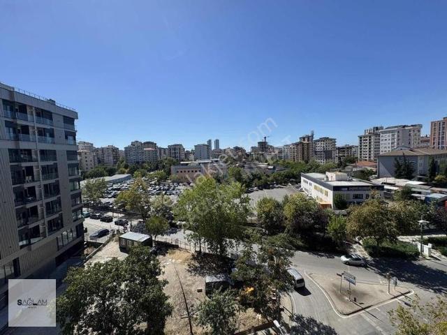 Sağlam'dan Merdivenköy'de Önü Açık Manzaralı Satılık Daire