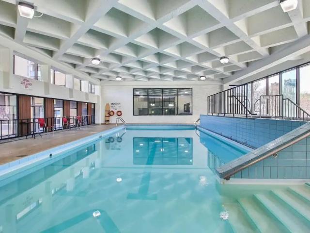 Samuel Holland Apartments — 1 Bedroom 1245, 1275 Chemin Ste. Foy, 830, 840, 850 Ave. Ernest Gagnon, 875 Ave. Holland