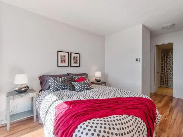 Samuel Holland Apartments — 3 Bedroom 1245, 1275 Chemin Ste. Foy, 830, 840, 850 Ave. Ernest Gagnon, 875 Ave. Holland