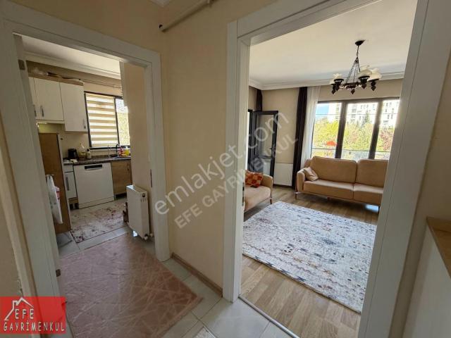 Samandıra Merkeze Yakın 80m2 Kombili İskanlı 2.kat 2+1 Lüksdaire
