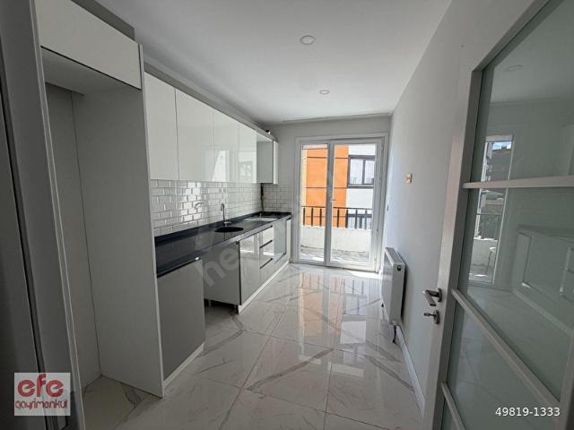 SAMANDIRA'DA KREDİYEUYGUN OTOPARKLI İSKNLI KOMBİLİ 3+1 LÜKSDAİRE