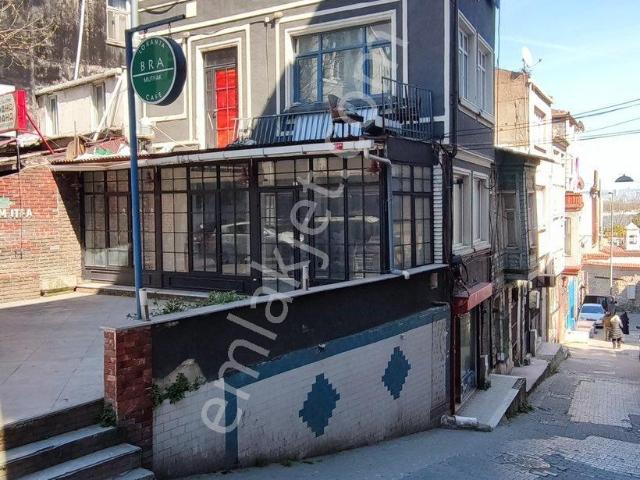 Samatyada3 Dükkanı Olan Sütüdyo Dairesi Mevcut Olan Çok Kullanışlı Apartman