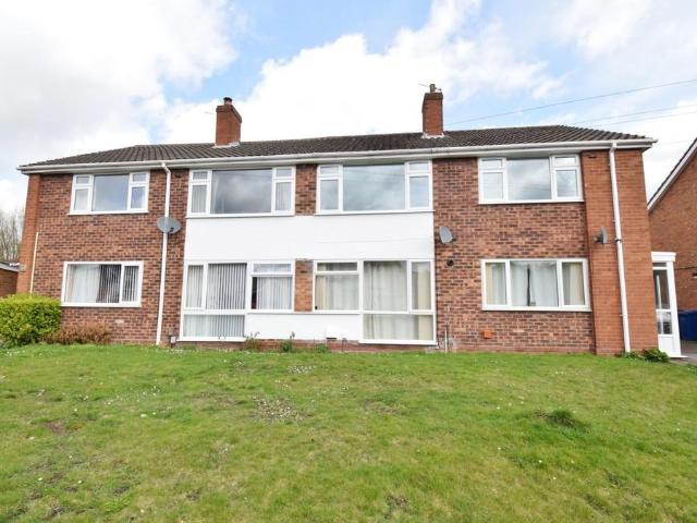 Sambar Road, Fazeley, Tamworth 2 bed maisonette to rent £925 pcm £213 pw