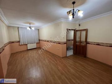 Samnimodan Çarşının İçinde Kiralık 2+1