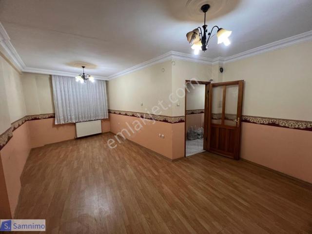 Samnimodan Çarşının İçinde Kiralık 2+1