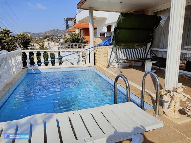 Samos Manzaralı 4+1 Havuzlu Site İçi Eşyalı Kiralık Lüks Villa