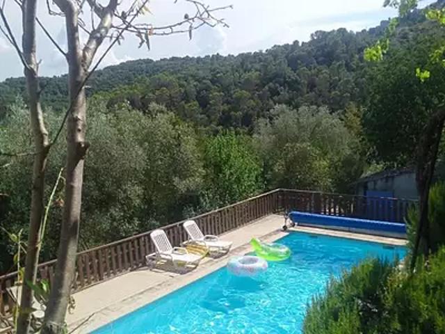 Sampzon 07120 Achat / Vente maison 7 pièces t7 au dernier étage piscine