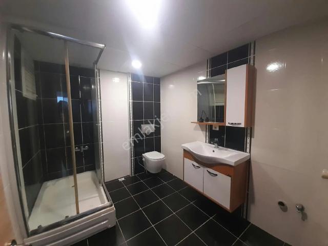 Samsun Atakum Atakentte Ebeveyn Banyolu Site İçerisinde 3+1 Kiralık Daire