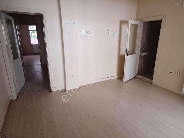 Samsun İlkadım Fevzi Çakmak Mahallesi'nde Kat Tapulu 3.kat 2+1 Kiralık Daire