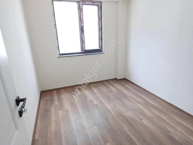 Samsun İlkadım Kışla Mahallesi'nde Ebeveyn Banyolu 1.kat 3+1 Satılık Sıfır Daire