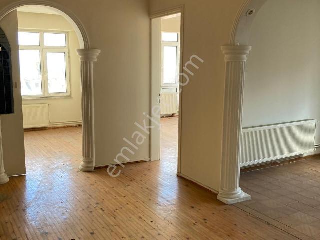 Samsun İlkadım Bahçelievler Mahallesi'nde 4.kat 2+1 Kiralık Daire