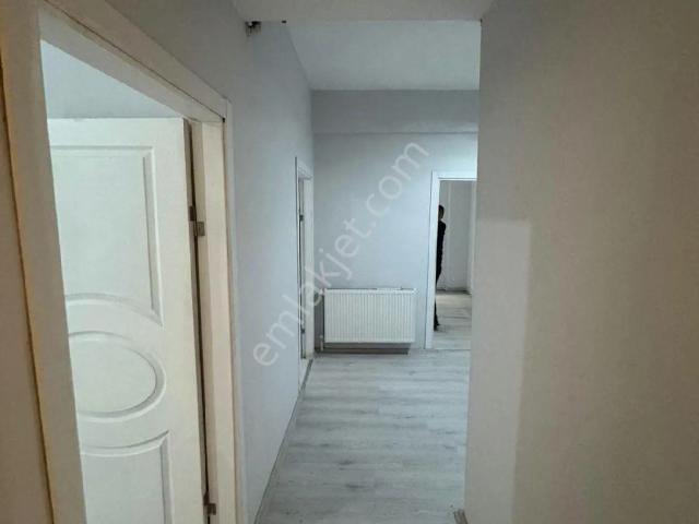 Samsun İlkadım Çiftlik Mahallesi'nde Kat Tapulu İçi Yapılı 2+1 Satılık Daire