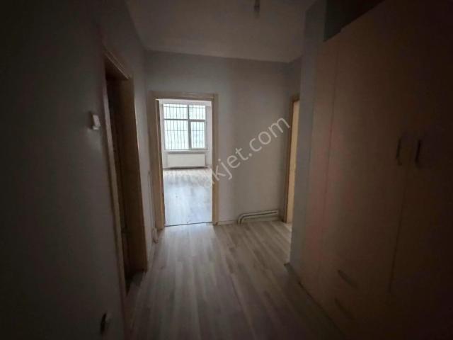 Samsun İlkadım Ulugazi Mahallesi'nde Dış Cepheli 2.kat 3+1 Kiralık Daire