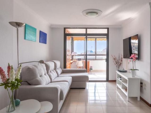 'Santa Cruz Harbor Views': seaside prime location