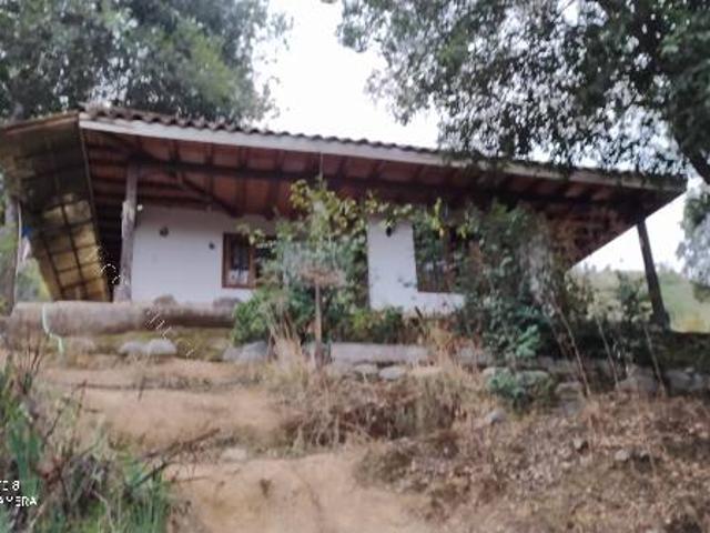 SANTA CRUZ / Propiedad CASA + 1 CABAÑA a EMPRESAS