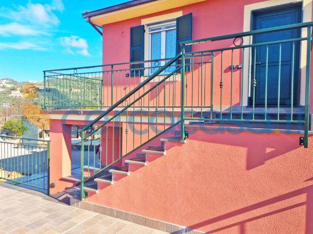 Santa Giulia, Appartamento vista mare con posto auto privato