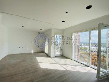Santa Marta Do Pinhal T3 Com Elevador E Parqueamento 107m² Corroios