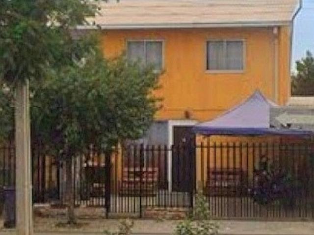 SANTA MARIA VENDO CASA 2P 3D 1B 1EST $ 330 MIL MEN