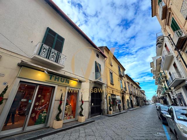 Santa Maria Capua Vetere ZONA CENTRO STORICO AFFITTASI APPARTAMENTO COMPLETAMENTE ARREDATO