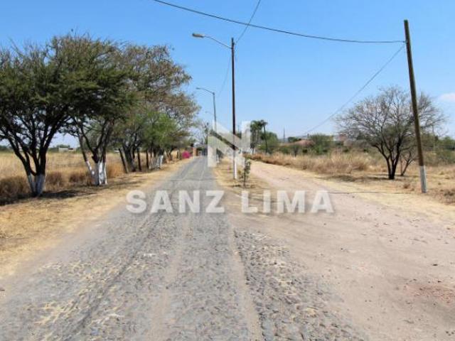 SANTA RITA: ESPLENDIDO TERRENO PARA CONSTRUIR: CASA CAMPESTRE Y ALBERCA