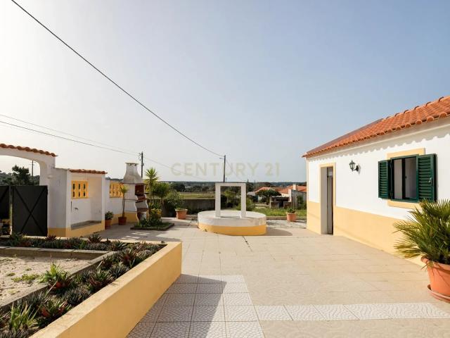 Santiago do Cacém Quinta com Terreno Urbano a 10 min da Lagoa de Santo André – 5.016 m²