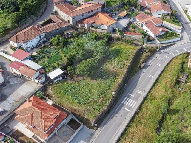 Santo Tirso Santo Tirso 104812307