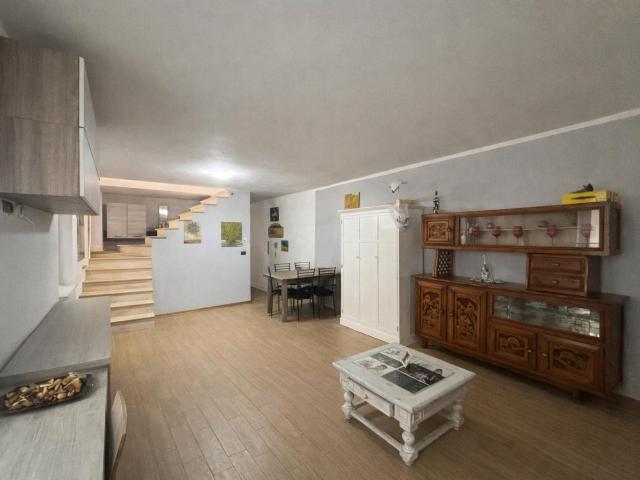 Santo Stefano Belbo: Appartamento in affitto