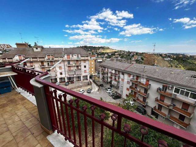 SAN CATALDO, Apartment for sale of 125 Sq. mt Good conditi. 125m² San Cataldo