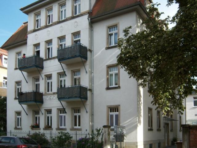 San. Altbau mit EBK