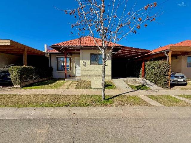 SAN ESTEBAN ARRIENDA CASA 3D 2B 1E COND. TOCORNAL