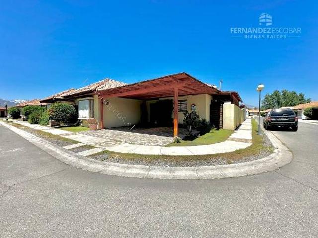SAN ESTEBAN ARRIENDA CASA 3D 2B 2E COND. LOS SOLARES