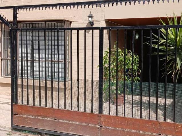 SAN FELIPE ARRIENDO CASA 2P 4D 2B 2EST. $ 420 MIL MENSUALES