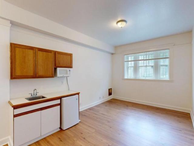 San Francisco CA 94109 LS105701489