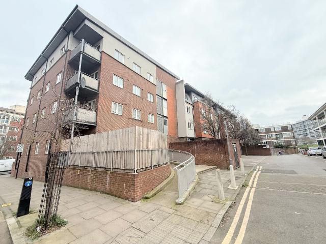 San House, Bradstock Road, Hackney E9 1 bed flat to rent, £1,850 pcm | PrimeLocation