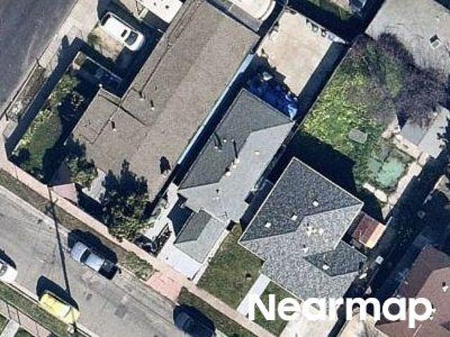 San Joaquin St