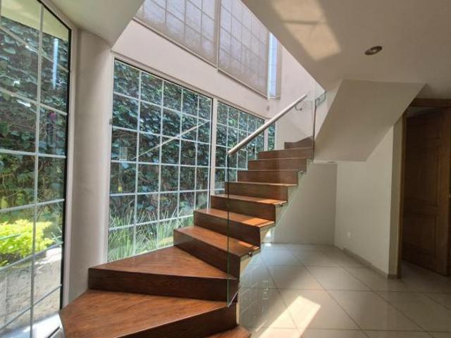SAN JERÓNIMO, CASA EN VENTA CON JARDÍN Y 3 RECÁMARAS