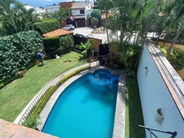 San Jerónimo Ahuatepec, 2 Niveles iluminada 3 recs, con baño y estudio. Cocina amplia y equipada