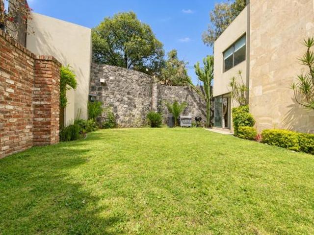 San Jerónimo Lídice | Residencia en condominio con jardín y 4 recámaras con baño
