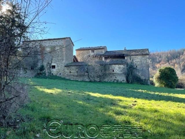 San Leo Bastia Complesso rurale con annessi e 1,5 ettari di. 500m² Città di Castello
